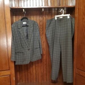 LE SUIT 24W Classic Gray Checkered Women's Suit